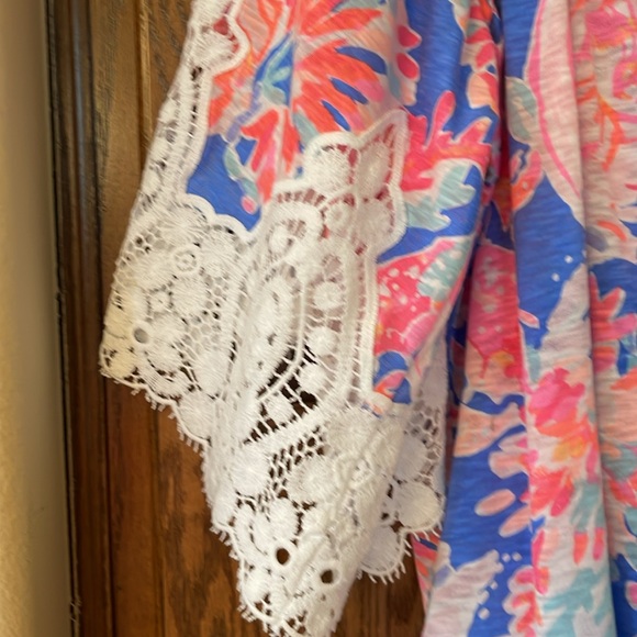 Lilly Pulitzer Zaylee Off Shoulder Blouse Top Lace Sleeve Elastic Neck Medium - Picture 2 of 10
